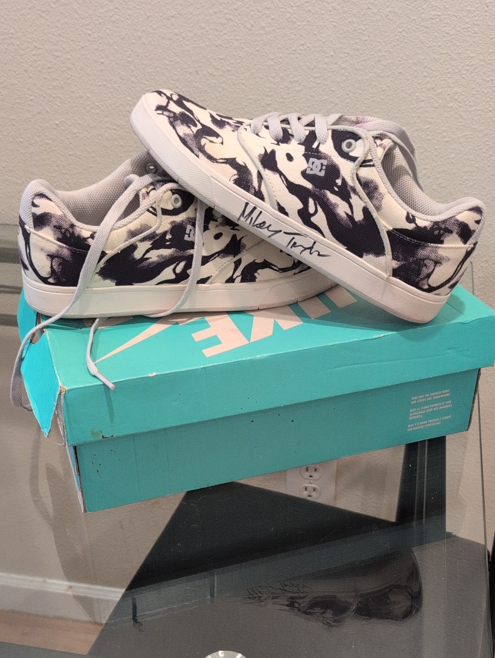 Mikey Taylor Signed Zumiez 100k Limited Edition DC Shoes